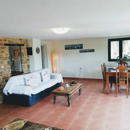 Tzo And Elena Villa Volos